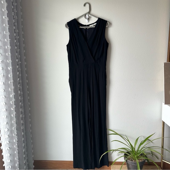 Boden // Black V neck High-waist wide leg jumpsuit Size 6 - Picture 2 of 12